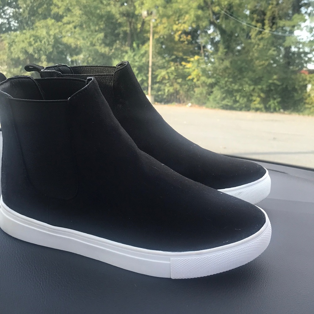 Steve Madden suede high top slip on sneakers